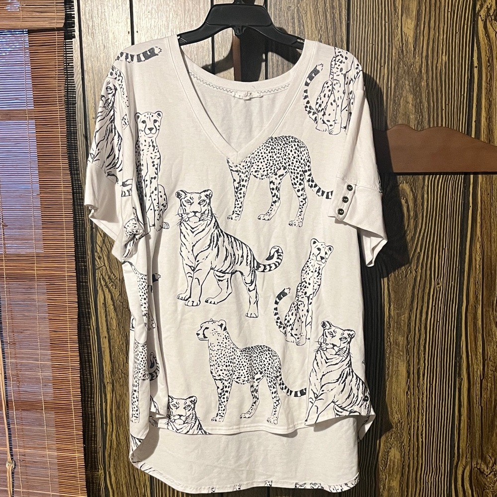 Jane and Delancey White Animal Print Blouse
